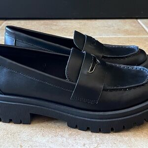 Seychelles Black Penny Loafers Platform Chunky Sole NWOT